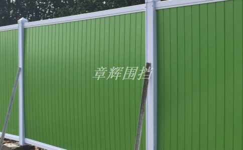 橡膠市政圍擋的性能特點(diǎn)及其適用領(lǐng)域介紹（橡膠市政圍擋特點(diǎn)）