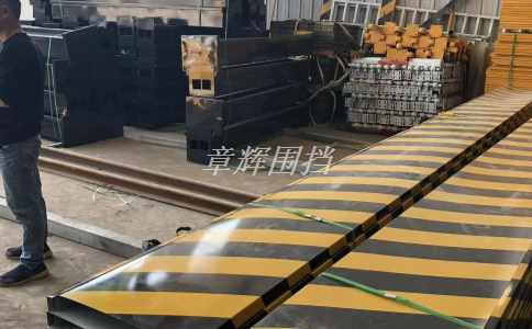 怎么解決pvc圍擋在施工過程中出現(xiàn)的尺寸問題？（技巧性介紹解決pvc圍擋施工過程中尺寸不匹配的問題）