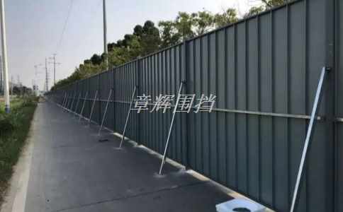 市政圍擋的安全性、穩(wěn)定性如何考慮？